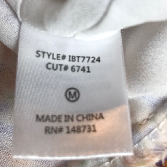 BLUE BLUSH FLORAL TOP WITH BUTTONS, TIE & RUFFLE M - Picture 16 of 16